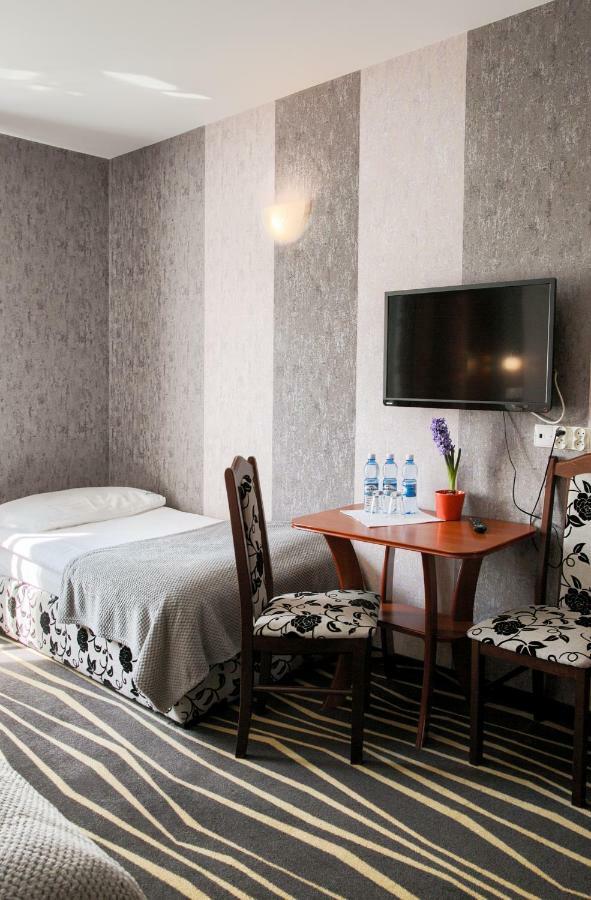 Hotel Horda Слубице Екстериор снимка